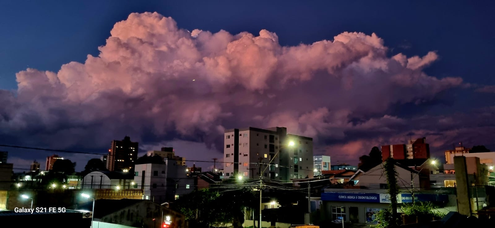Paraná entra em alerta amarelo para chuva forte e ventania até esta segunda (8)