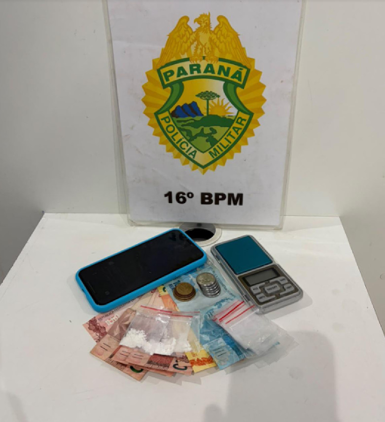  Polícia aborda veículo e encontra cocaína e balança de precisão em Guarapuava