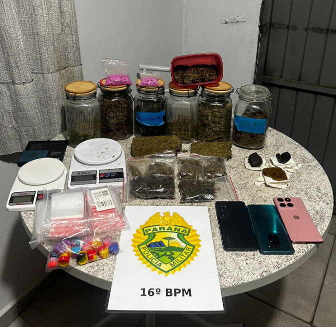 Ponto de tráfico é descoberto após chamado de roubo em Guarapuava; casal é preso