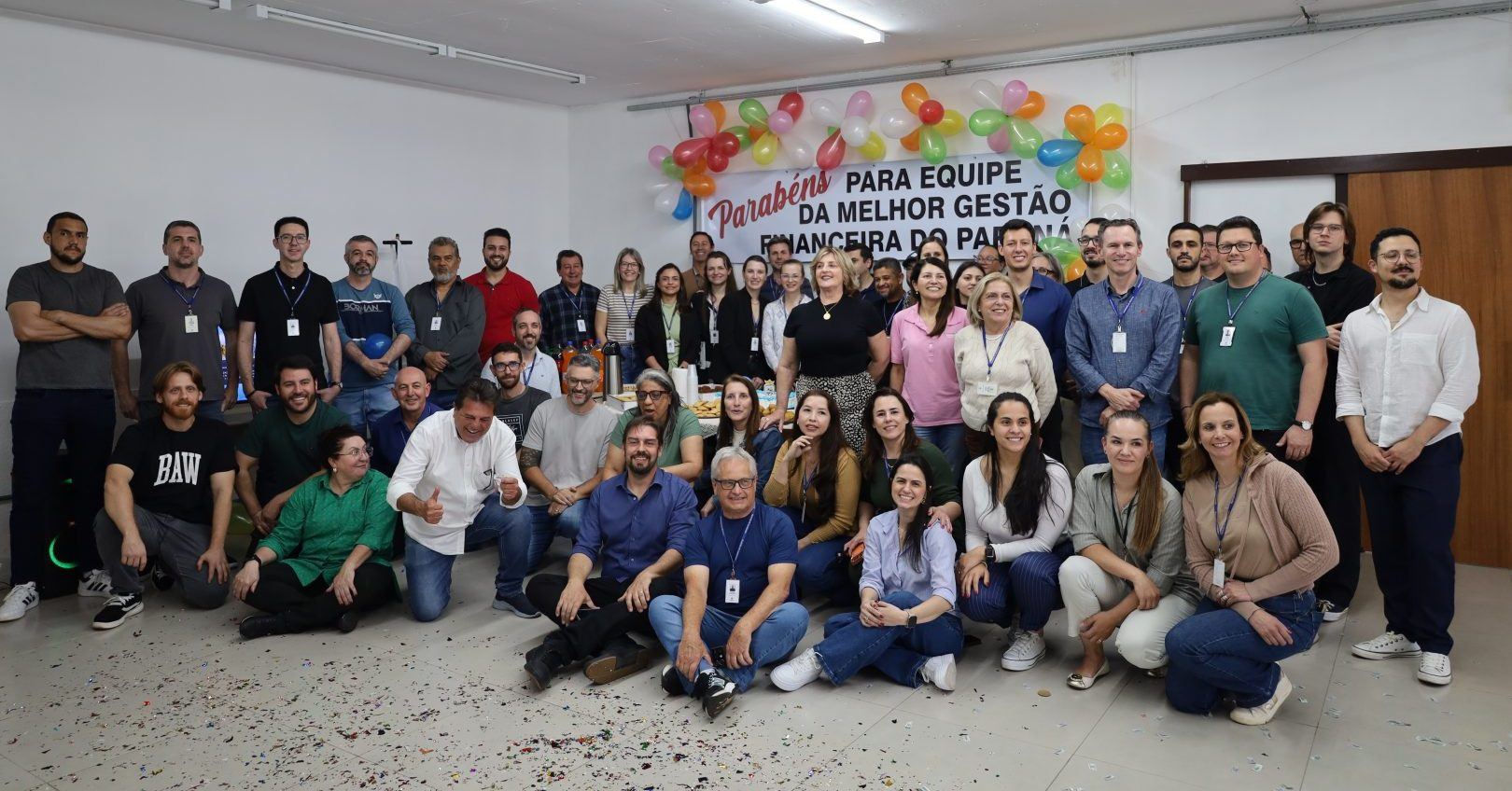 Servidores da Secretaria de Finanças de Guarapuava celebram reconhecimento do TCE-PR
