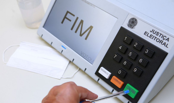 OLHO NO PRAZO! Prazo para pedir voto em trânsito vai até 20 de agosto OLHO NO PRAZO! Prazo para pedir voto em trânsito vai até 20 de agosto