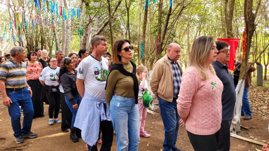 Dança de São Gonçalo reúne fé, tradição e devoção no Bosque Bíblico Santo Arnaldo Janssen, em Guarapuava