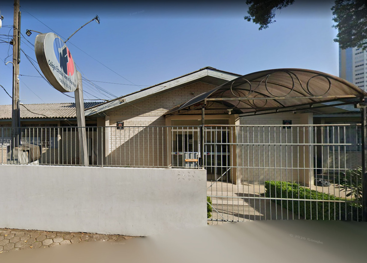 Crise no Colégio Newton mobiliza Guarapuava: alunos e pais cobram transparência após afastamento de diretor