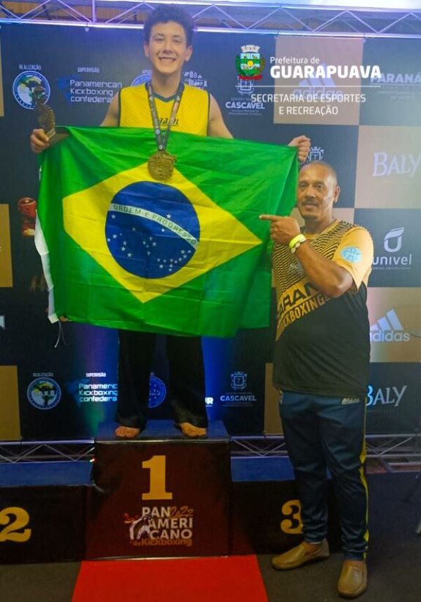 Guarapuavano representa o Brasil e é ouro no Pan-Americano de  Kickboxing