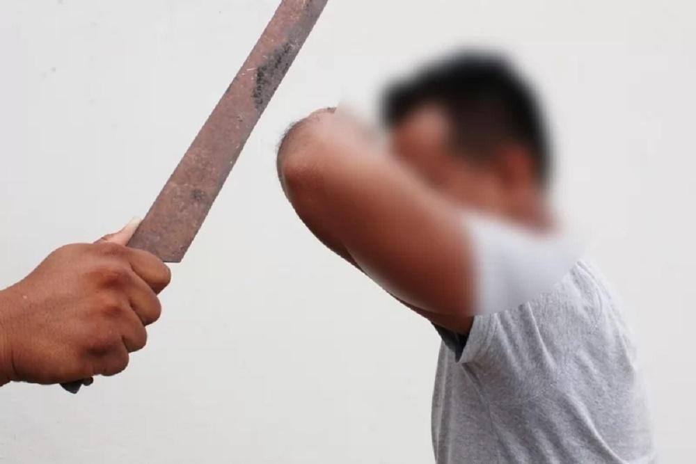 Dois homens são feridos com golpes de facão em Pinhão