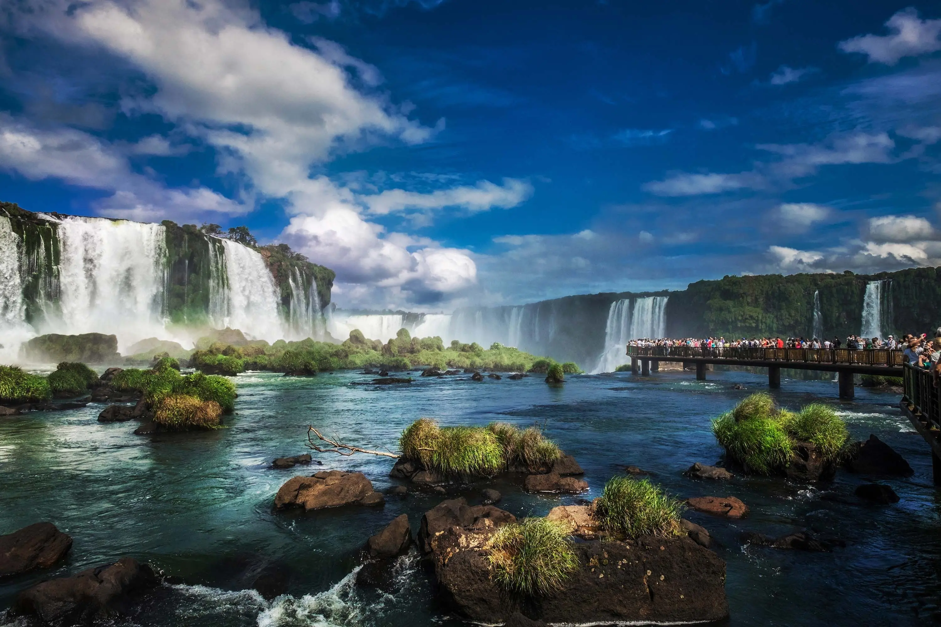 Cataratas do Iguaçu foi o destino mais buscado no Paraná em 2022; veja a lista